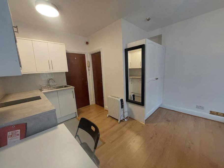 Newly Refurbished Studio London Ngoại thất bức ảnh